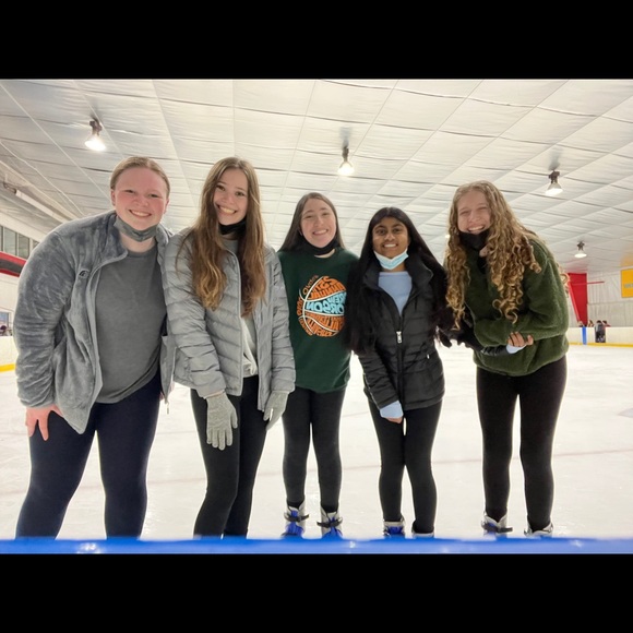 Meet your Posher, Madi - Picture 1 of 1